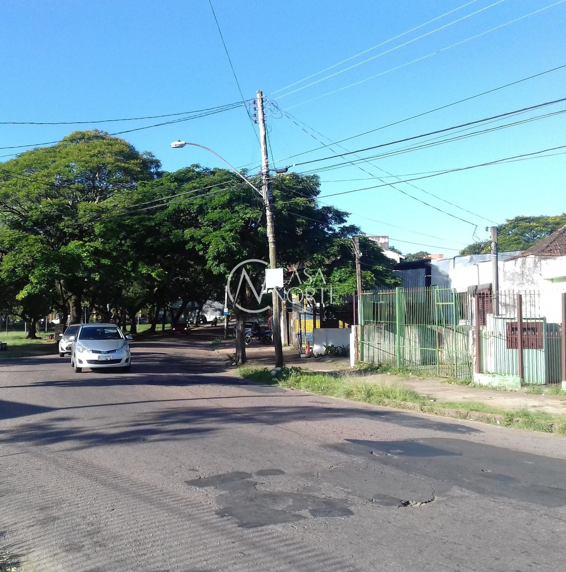 Terreno à venda  com 259m², Praça Francisco Alves no bairro Vila João Pessoa em Porto Alegre