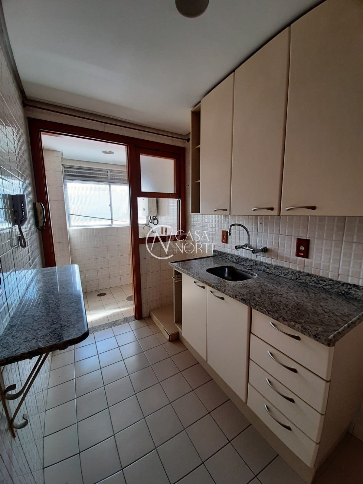 Apartamento à venda com 2 quartos, 59m², 1 vaga, Rua Monsenhor Veras no bairro Santana em Porto Alegre