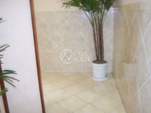 Apartamento à venda com 1 quarto, 28m², Avenida Farrapos no bairro Floresta em Porto Alegre