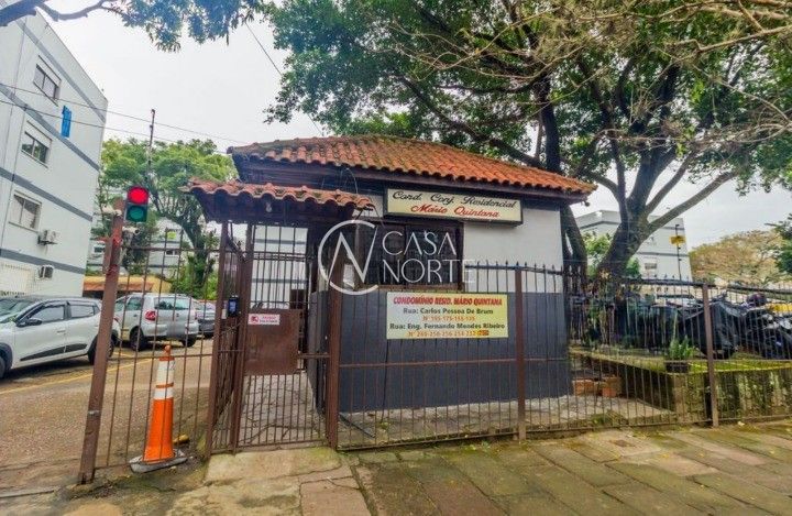 Apartamento à venda com 2 quartos, 52m², 1 vaga, Rua Carlos Pessoa de Brum no bairro Santo Antônio em Porto Alegre