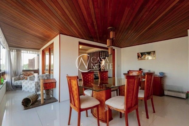 Cobertura à venda com 4 quartos, 280m², 1 suíte, 4 vagas, Rua Guadalupe no bairro Jardim Lindóia em Porto Alegre