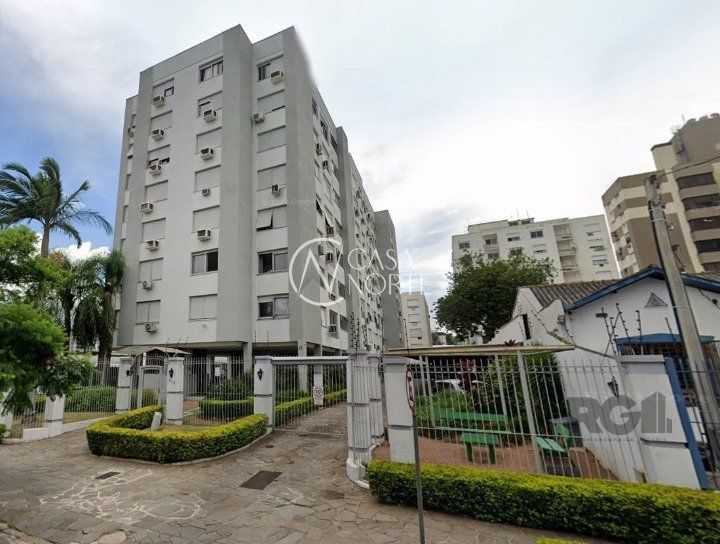 Apartamento à venda com 2 quartos, 74m², 1 vaga, Rua Vicente da Fontoura no bairro Santana em Porto Alegre