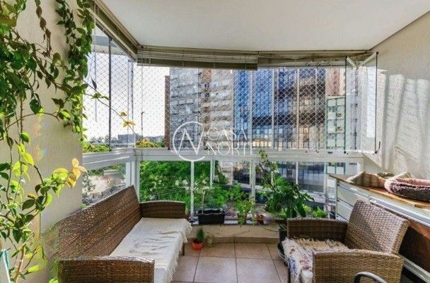 Apartamento à venda com 3 quartos, 87m², 1 suíte, 2 vagas, Avenida Borges de Medeiros no bairro Centro Histórico em Porto Alegre