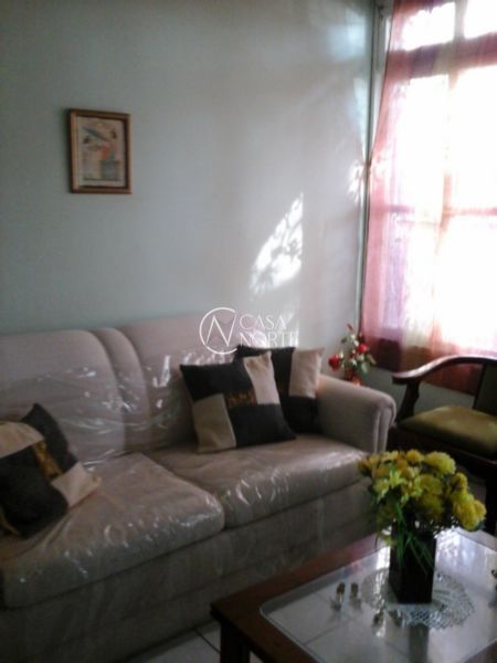 Casa à venda com 3 quartos, 250m², 4 vagas, Monsenhor Veras no bairro Santana em Porto Alegre