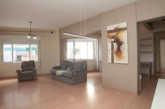 Apartamento à venda com 4 quartos, 133m², 1 vaga, Rua Mariante no bairro Rio Branco em Porto Alegre