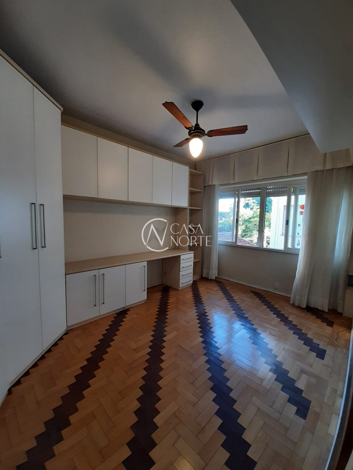 Apartamento à venda com 2 quartos, 86m², Avenida Jerônimo de Ornelas no bairro Santana em Porto Alegre