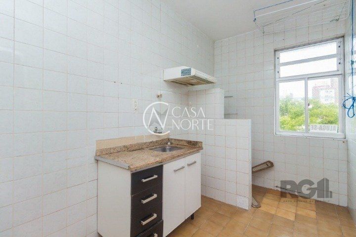 Apartamento à venda com 1 quarto, 30m², Rua Vicente da Fontoura no bairro Santana em Porto Alegre