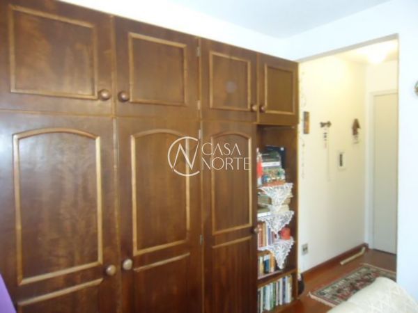 Apartamento à venda com 2 quartos, 55m², 1 vaga, Rua Carlos Pessoa de Brum no bairro Santo Antônio em Porto Alegre