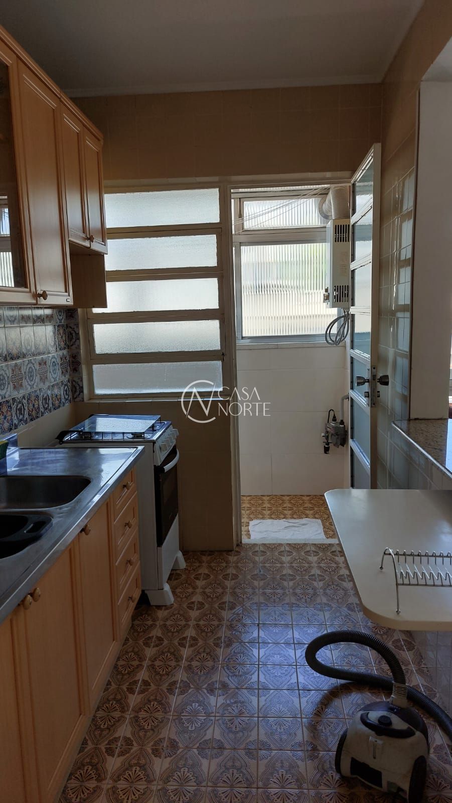Apartamento à venda com 1 quarto, 32m², Rua Luzitana no bairro Higienópolis em Porto Alegre