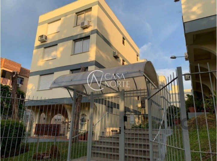 Apartamento à venda com 3 quartos, 69m², 1 vaga, Rua Luiz de Camoes no bairro Santo Antônio em Porto Alegre