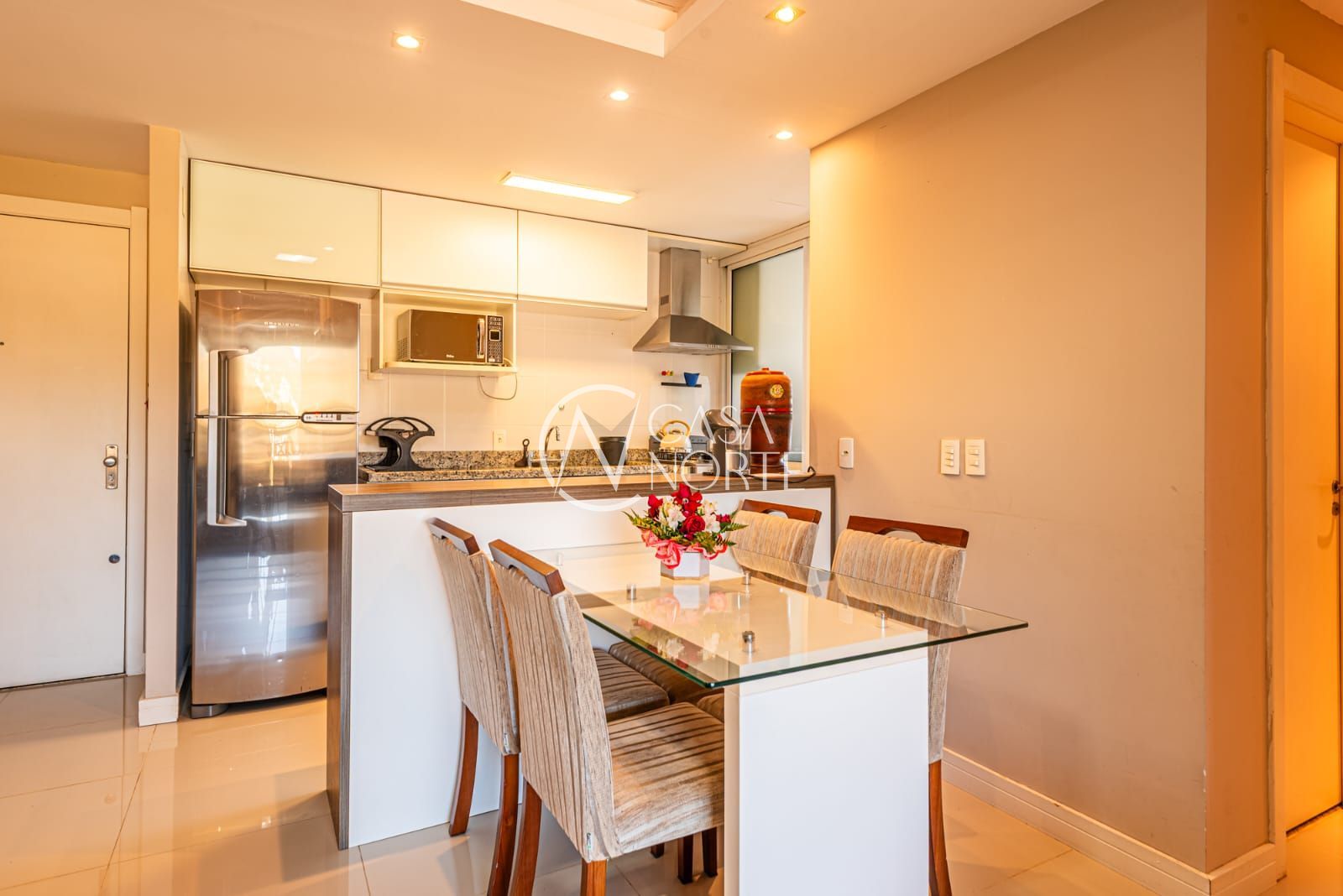 Apartamento à venda com 2 quartos, 70m², 1 suíte, 1 vaga, Rua Bispo William Thomas no bairro Teresópolis em Porto Alegre
