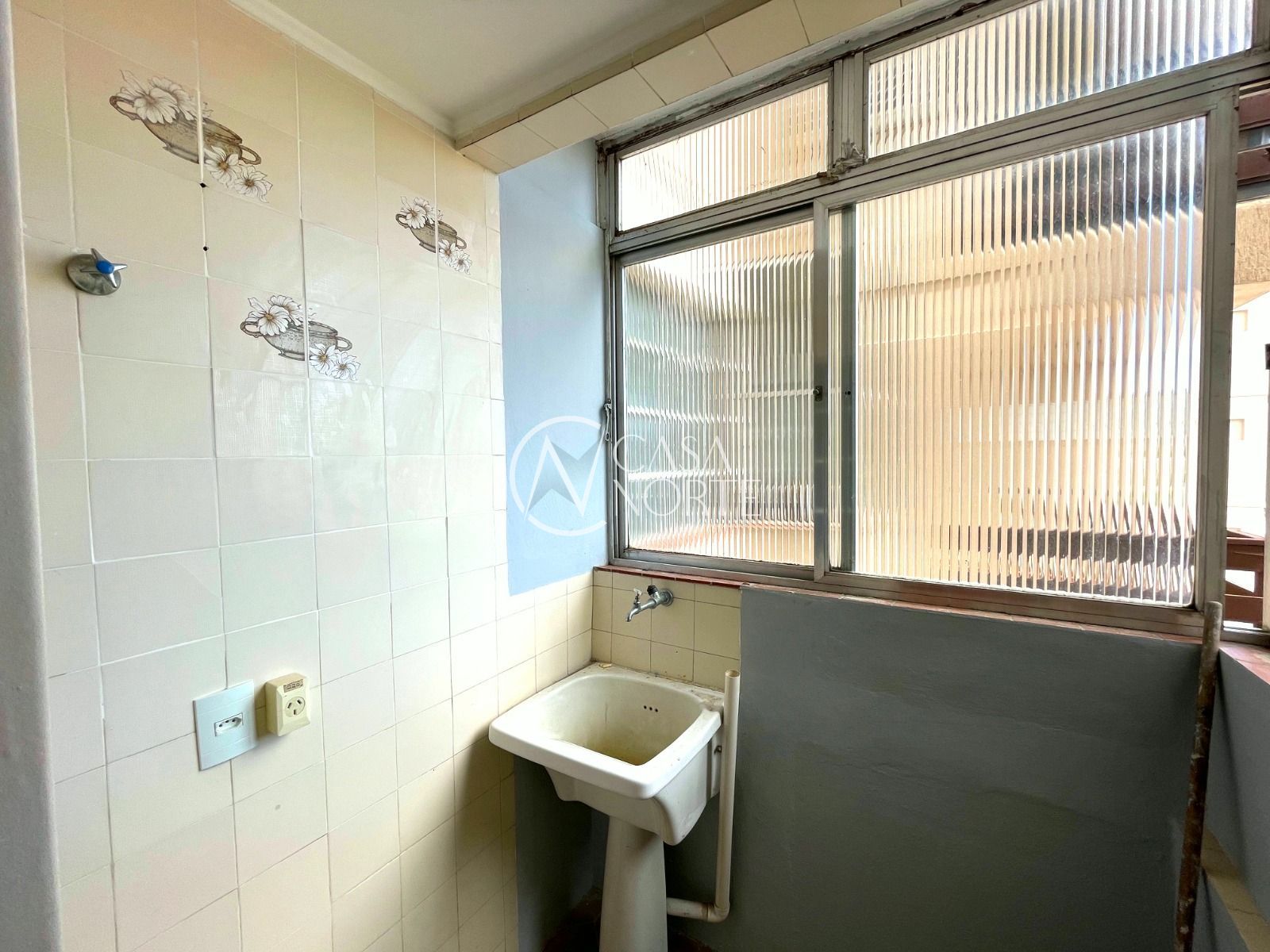 Apartamento à venda com 1 quarto, 48m², 1 vaga, Rua Capitão Arisoly Vargas no bairro Partenon em Porto Alegre