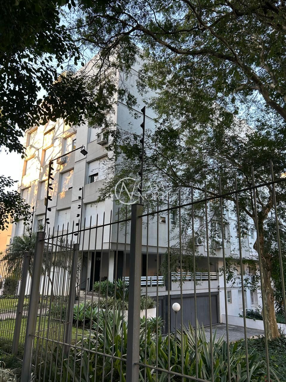 Cobertura à venda com 3 quartos, 253m², 1 suíte, 1 vaga, Rua Carazinho no bairro Petrópolis em Porto Alegre