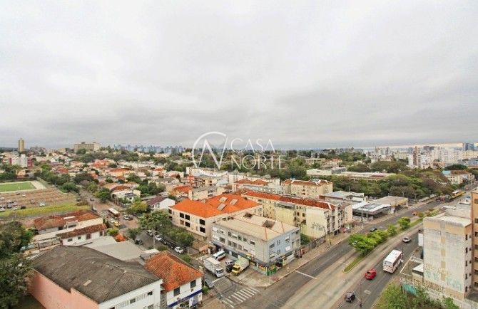 Apartamento à venda com 3 quartos, 82m², 1 suíte, 2 vagas, Rua Gomes Jardim no bairro Santana em Porto Alegre