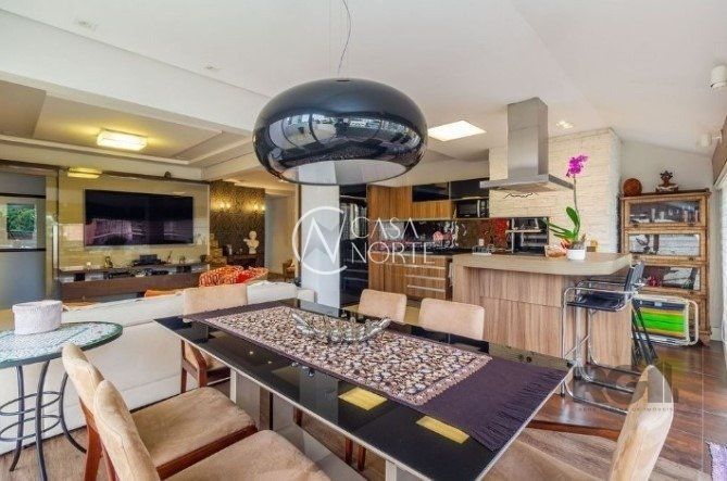 Cobertura à venda com 2 quartos, 111m², 1 suíte, 1 vaga, Avenida Guaporé no bairro Petrópolis em Porto Alegre