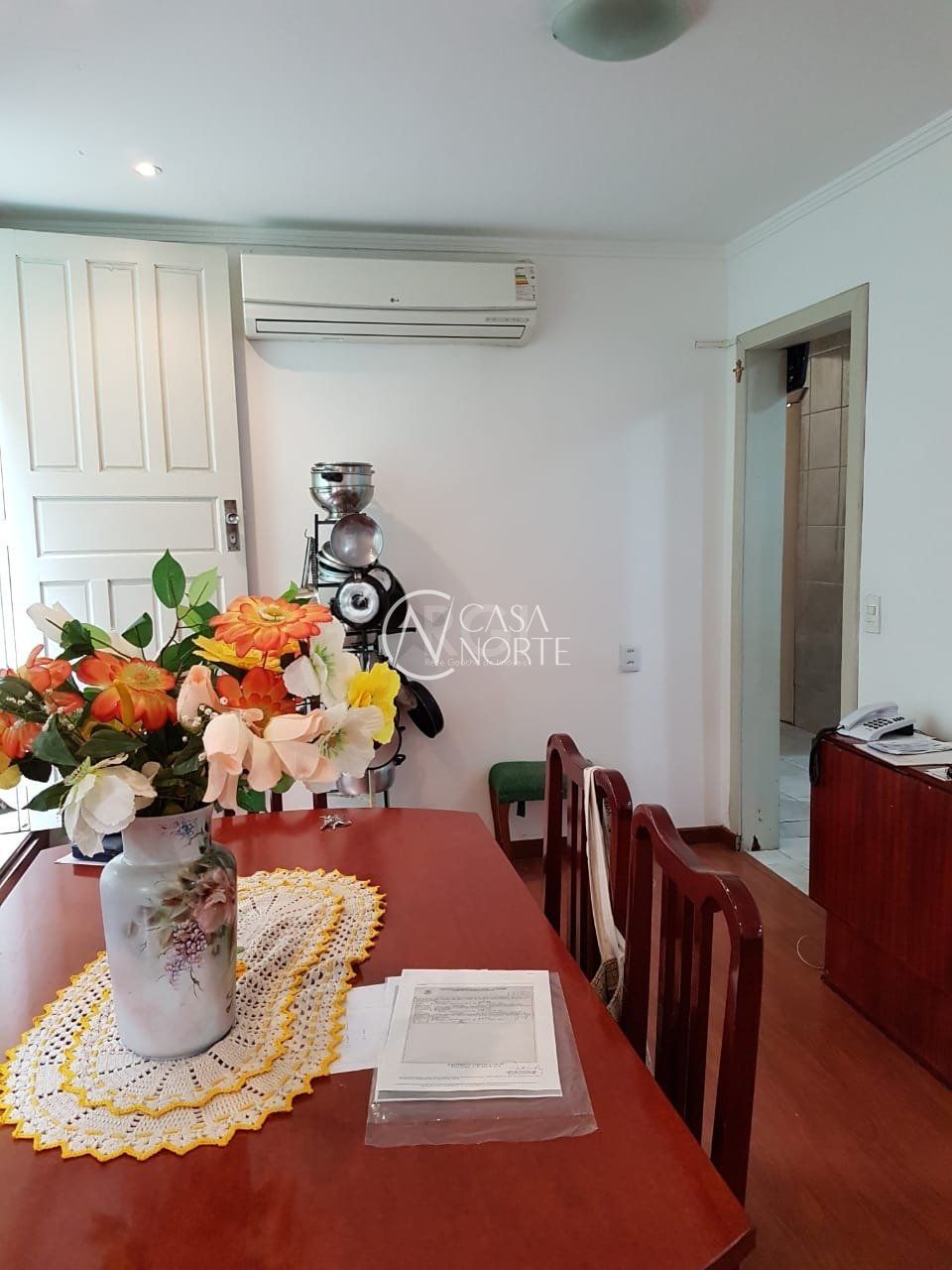 Casa à venda com 5 quartos, 250m², 5 vagas, Rua Ferreira Viana no bairro Petrópolis em Porto Alegre