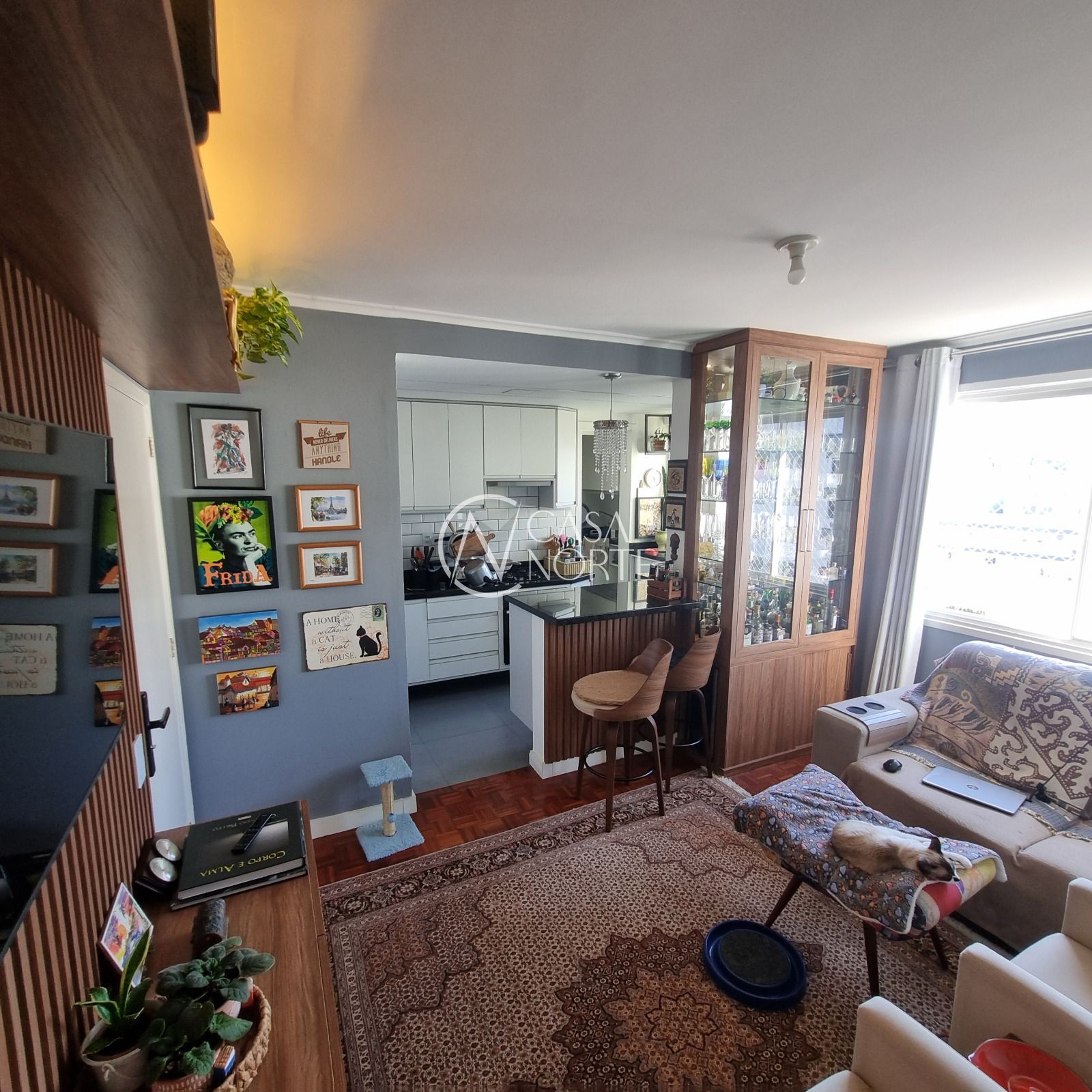 Apartamento à venda com 2 quartos, 57m², 1 vaga, Avenida Coronel Lucas de Oliveira no bairro Petrópolis em Porto Alegre