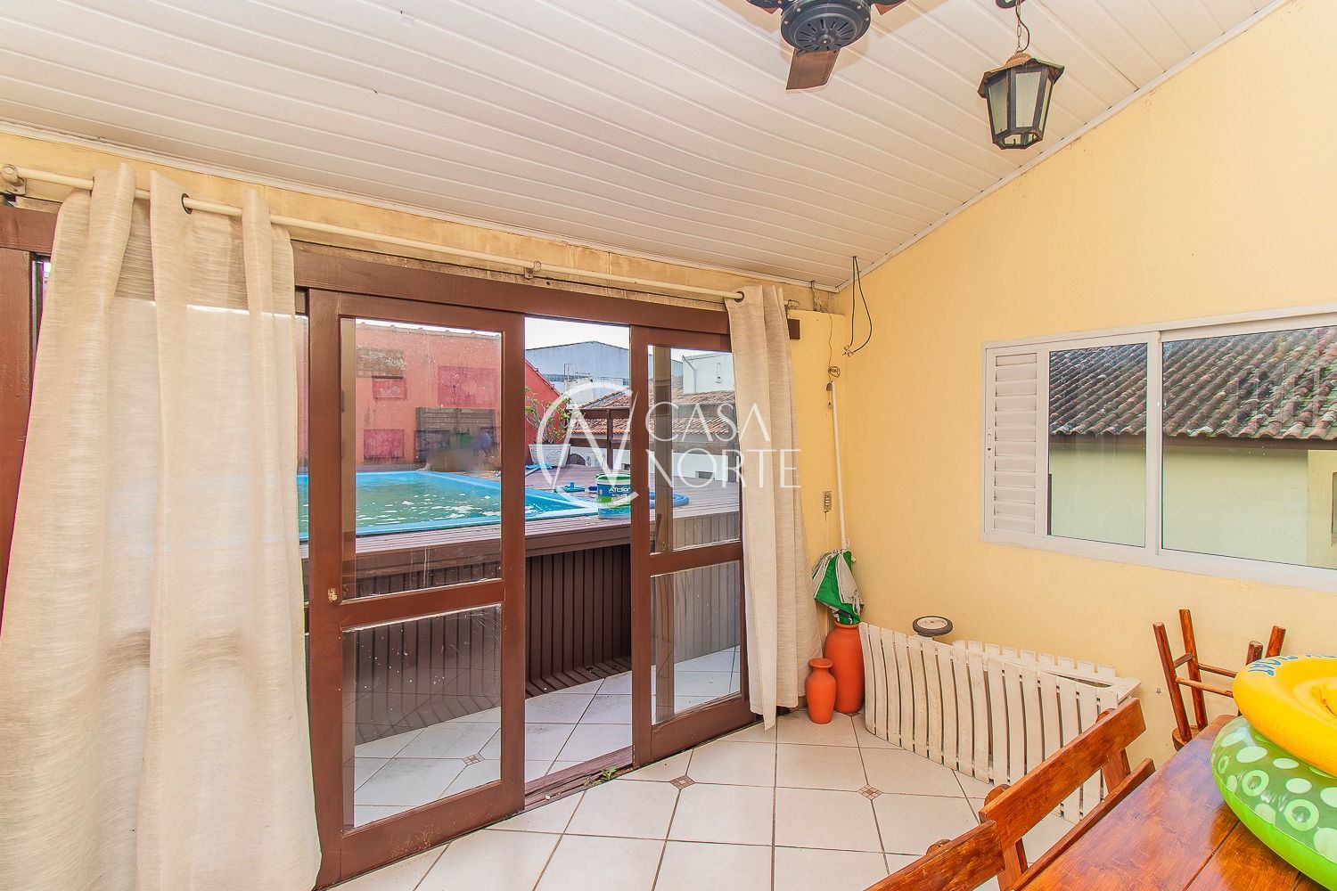 Casa à venda com 4 quartos, 254m², 2 suítes, 4 vagas, Avenida Luiz Moschetti no bairro Vila João Pessoa em Porto Alegre