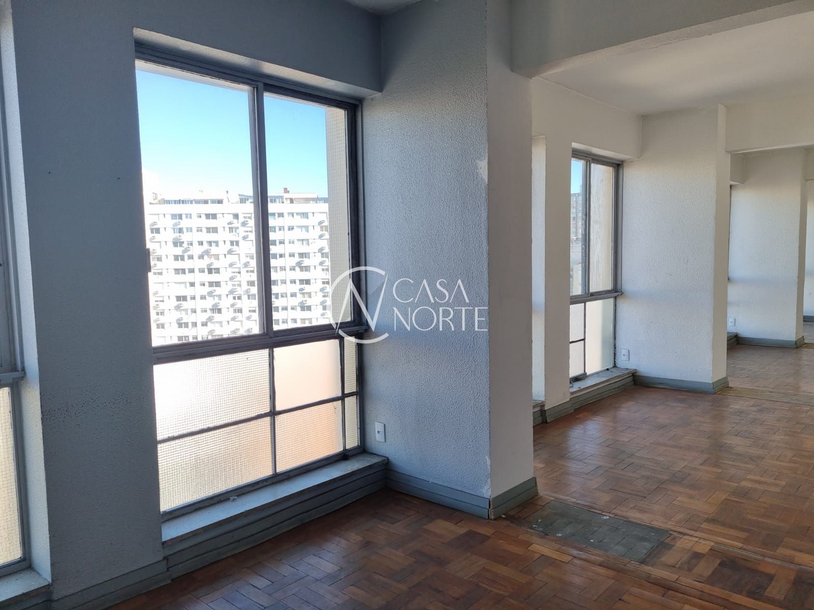 Conjunto Comercial à venda com 2 quartos, 235m², Avenida Farrapos no bairro Floresta em Porto Alegre