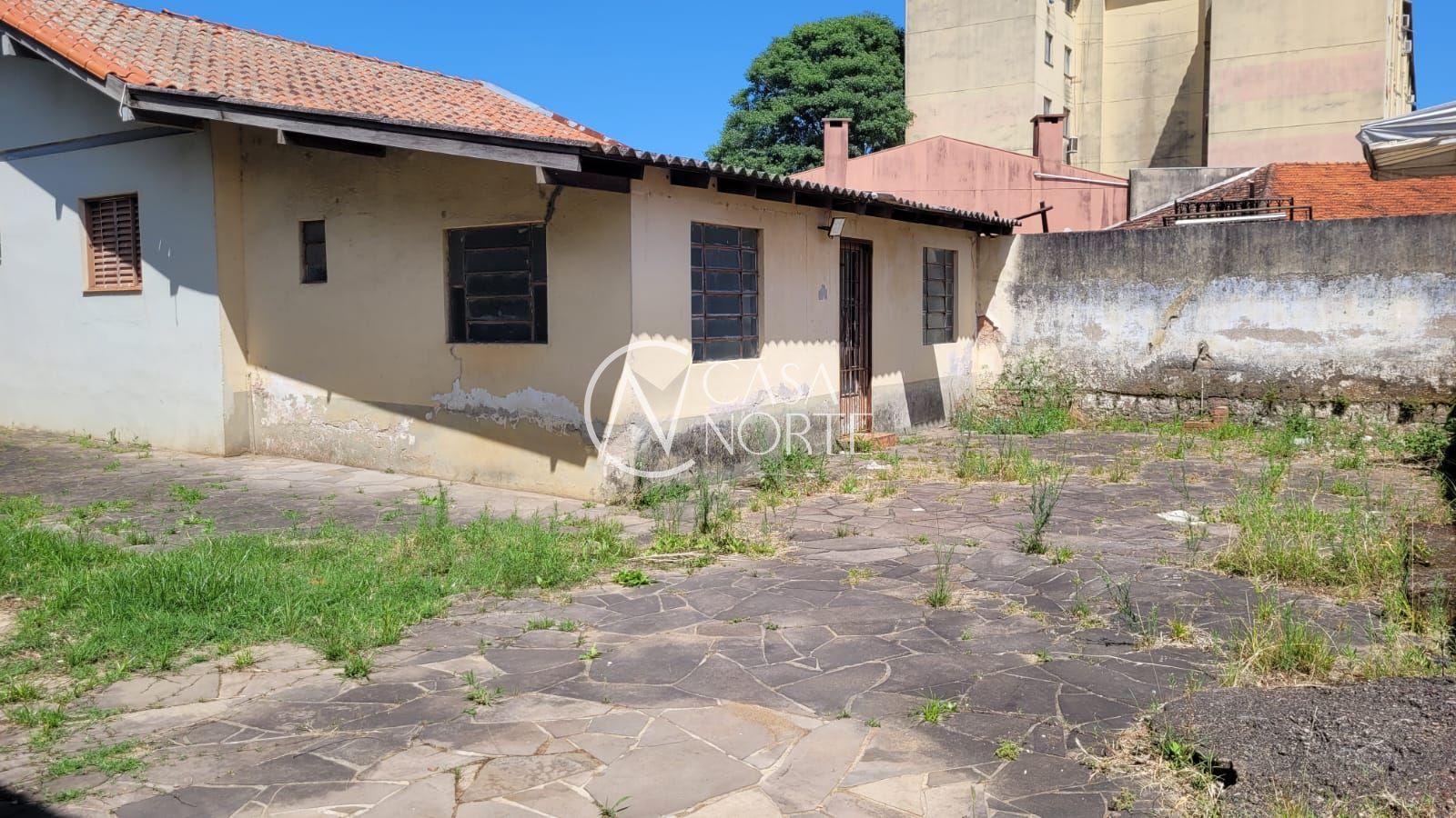 Casa à venda com 3 quartos, 114m², 1 suíte, 6 vagas, Rua Engenheiro Rodolfo Ahrons no bairro Partenon em Porto Alegre