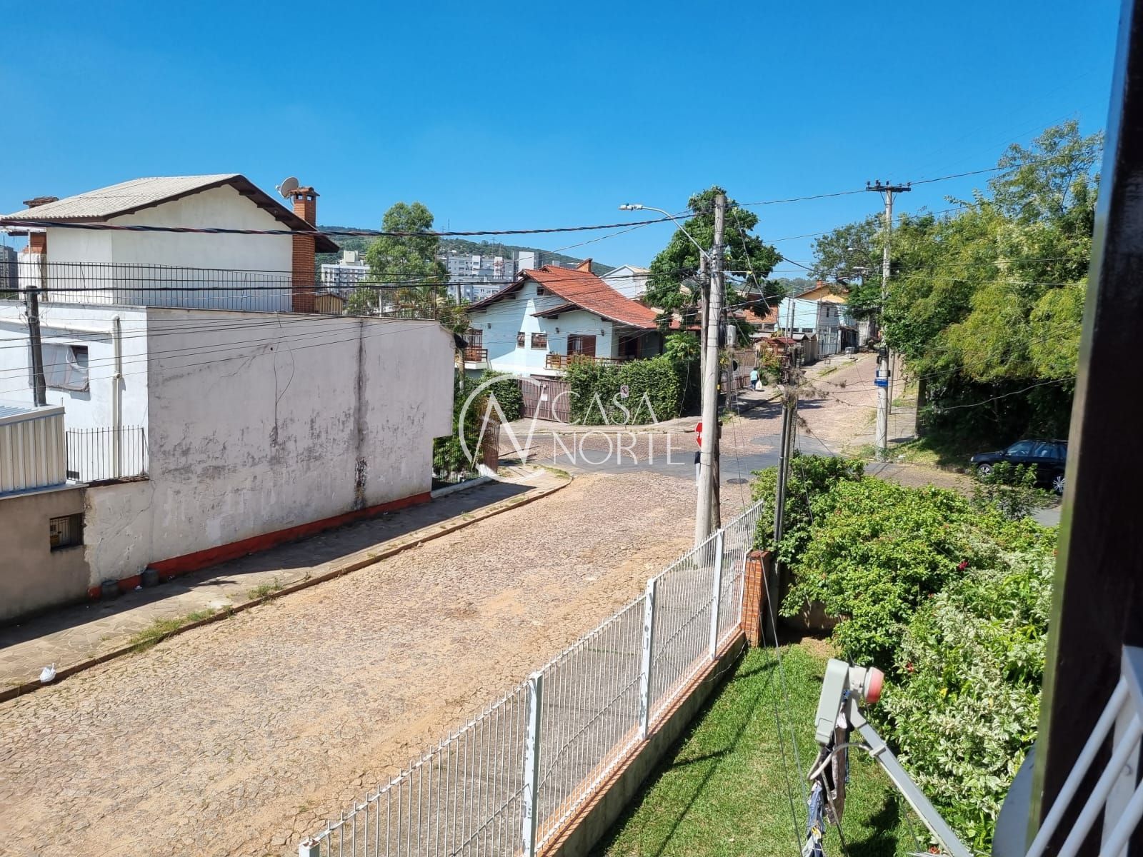Casa à venda com 5 quartos, 400m², 1 suíte, 5 vagas, Rua Doutor Breno Dias de Castro no bairro Partenon em Porto Alegre