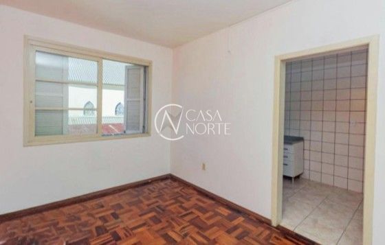 Apartamento à venda com 2 quartos, 56m², Rua Domingos Crescêncio no bairro Santana em Porto Alegre