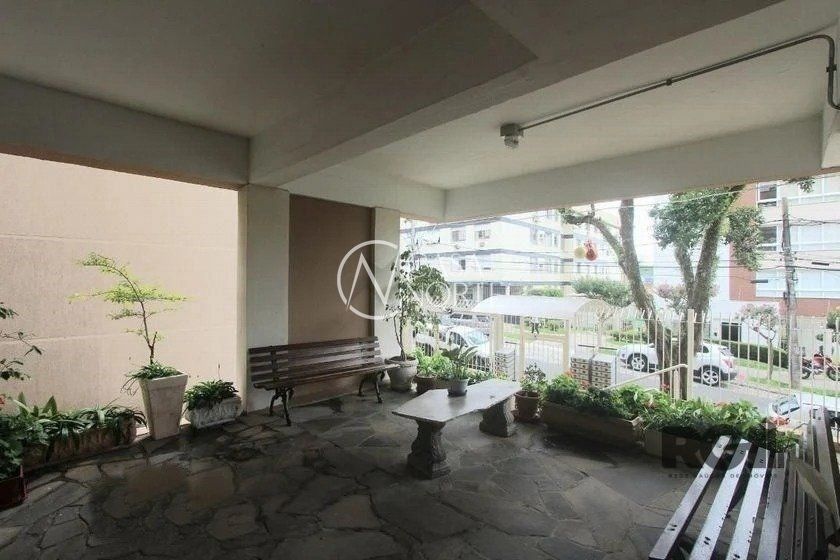 Apartamento à venda com 2 quartos, 79m², 1 suíte, Rua Dona Oti no bairro Petrópolis em Porto Alegre