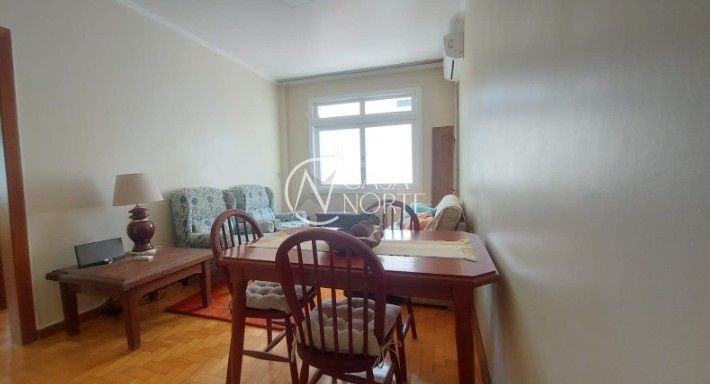 Apartamento à venda com 2 quartos, 65m², Rua Domingos Crescêncio no bairro Santana em Porto Alegre