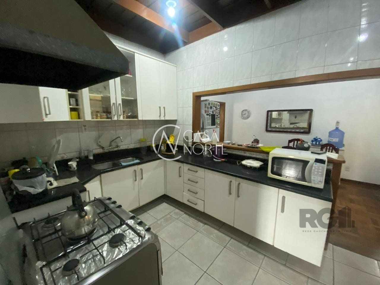 Casa à venda com 3 quartos, 156m², 1 suíte, 2 vagas, Rua Barão do Amazonas no bairro Partenon em Porto Alegre