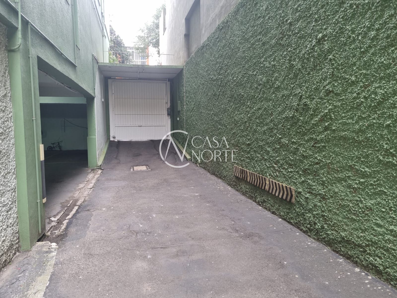 Apartamento à venda com 3 quartos, 99m², 1 suíte, 1 vaga, Rua Duque de Caxias no bairro Centro Histórico em Porto Alegre