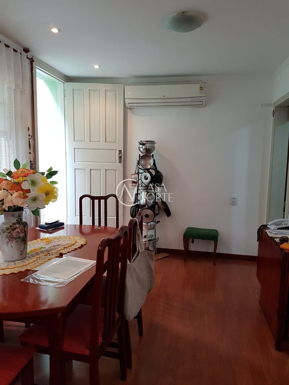 Casa à venda com 5 quartos, 250m², 5 vagas, Rua Ferreira Viana no bairro Petrópolis em Porto Alegre