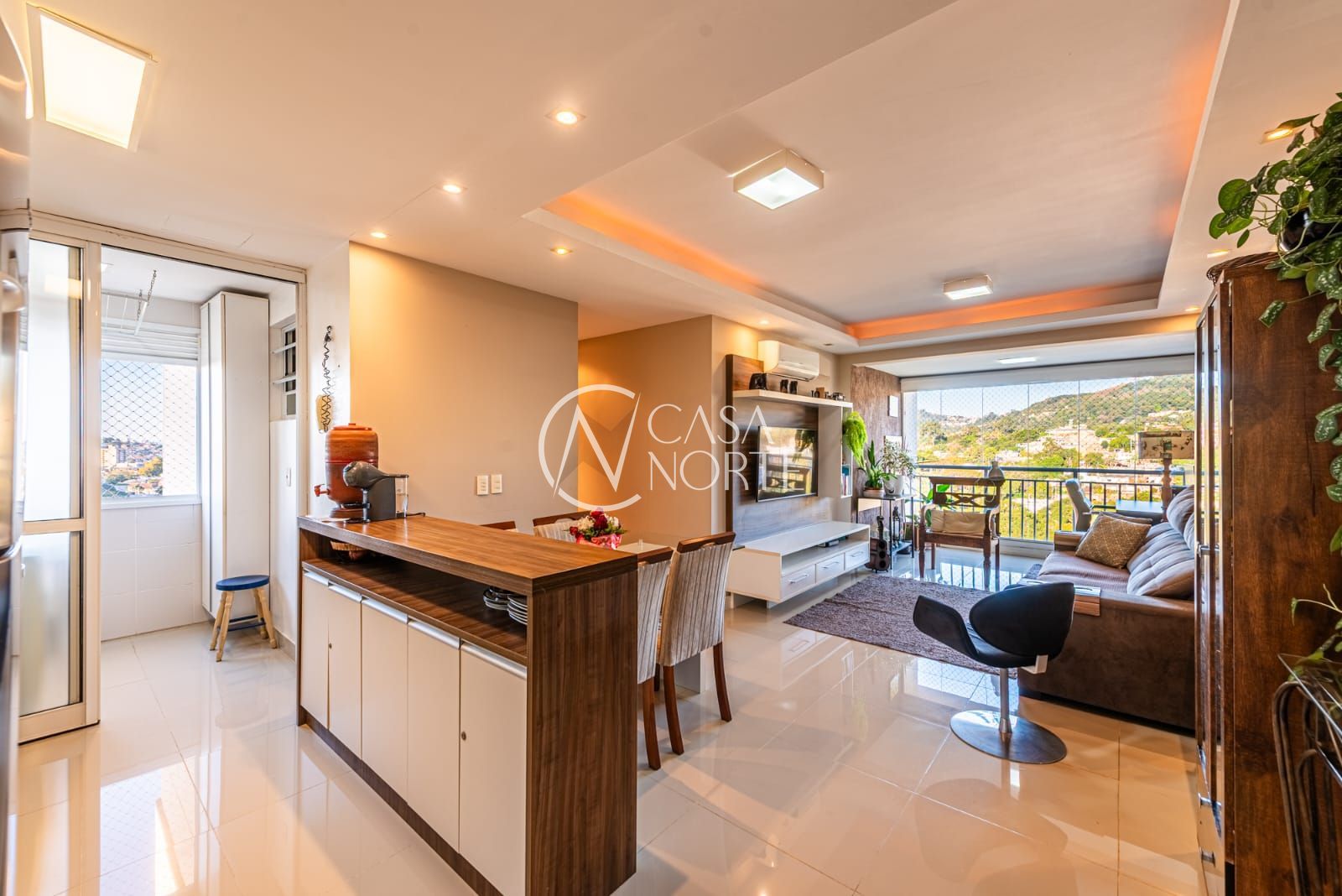 Apartamento à venda com 2 quartos, 70m², 1 suíte, 1 vaga, Rua Bispo William Thomas no bairro Teresópolis em Porto Alegre