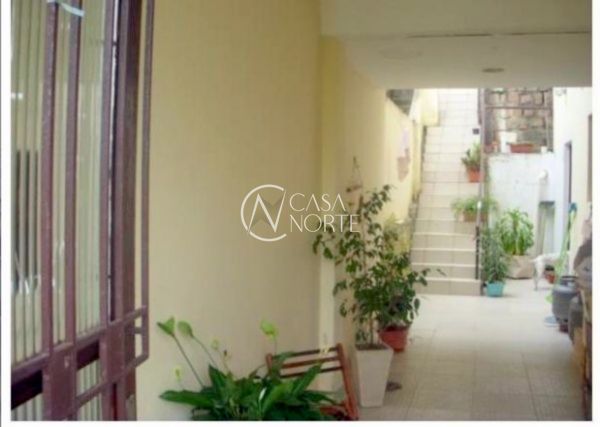 Sobrado à venda com 3 quartos, 240m², 1 suíte, 1 vaga, Rua Doutor Breno Dias de Castro no bairro Partenon em Porto Alegre