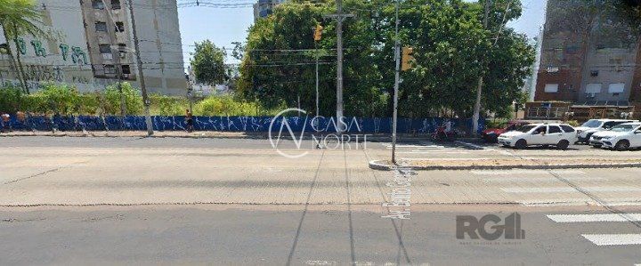 Terreno à venda  com 669m², Avenida Bento Gonçalves no bairro Partenon em Porto Alegre