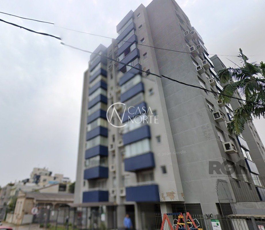 Apartamento à venda com 2 quartos, 71m², 1 vaga, Rua Gomes Jardim no bairro Santana em Porto Alegre