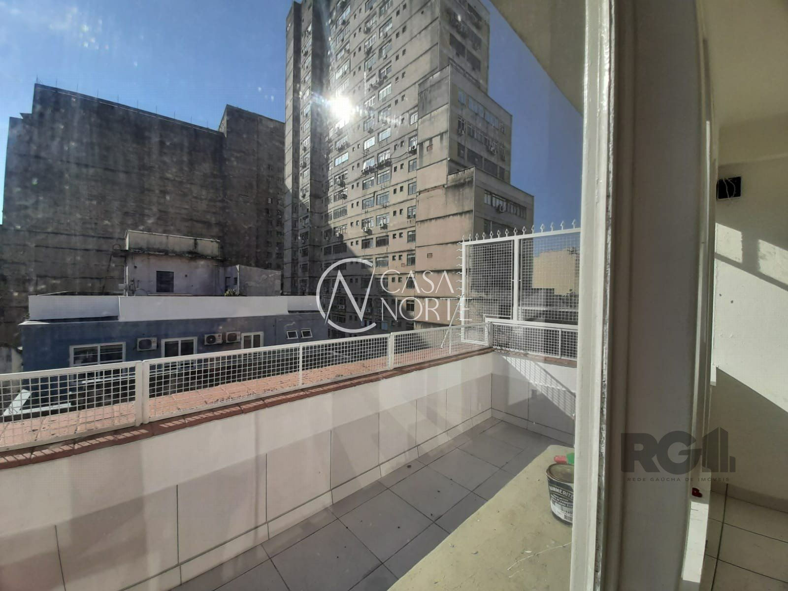 Sala Comercial à venda , 32m², Rua dos Andradas no bairro Centro Histórico em Porto Alegre