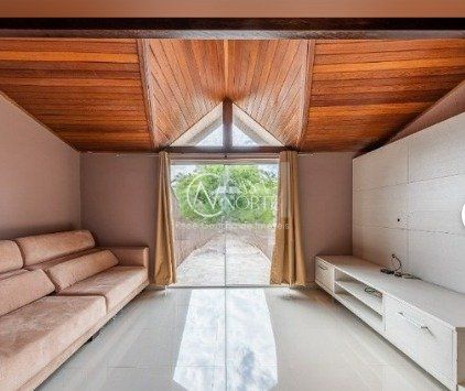 Casa à venda com 3 quartos, 225m², 1 suíte, 2 vagas, Rua Ponciano Pacheco da Silveira no bairro Guarujá em Porto Alegre
