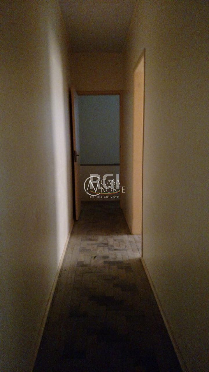 Casa à venda com 3 quartos, 140m², 3 vagas, Rua Luiz de Camoes no bairro Santo Antônio em Porto Alegre