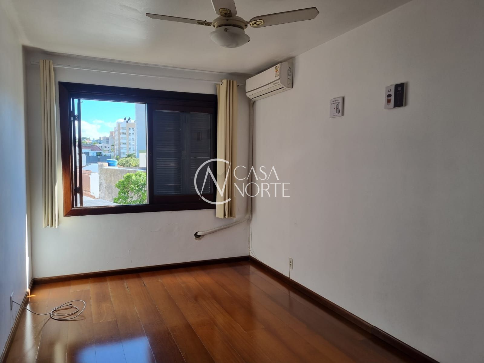 Apartamento à venda com 1 quarto, 43m², Rua Luiz de Camões no bairro Santo Antônio em Porto Alegre