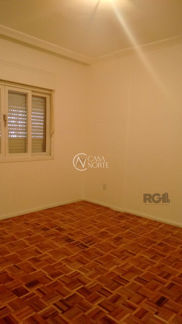 Apartamento à venda com 2 quartos, 74m², 1 vaga, Rua Monsenhor Veras no bairro Santana em Porto Alegre