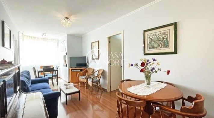Apartamento à venda com 3 quartos, 75m², 1 suíte, 1 vaga, Rua São Francisco no bairro Santana em Porto Alegre