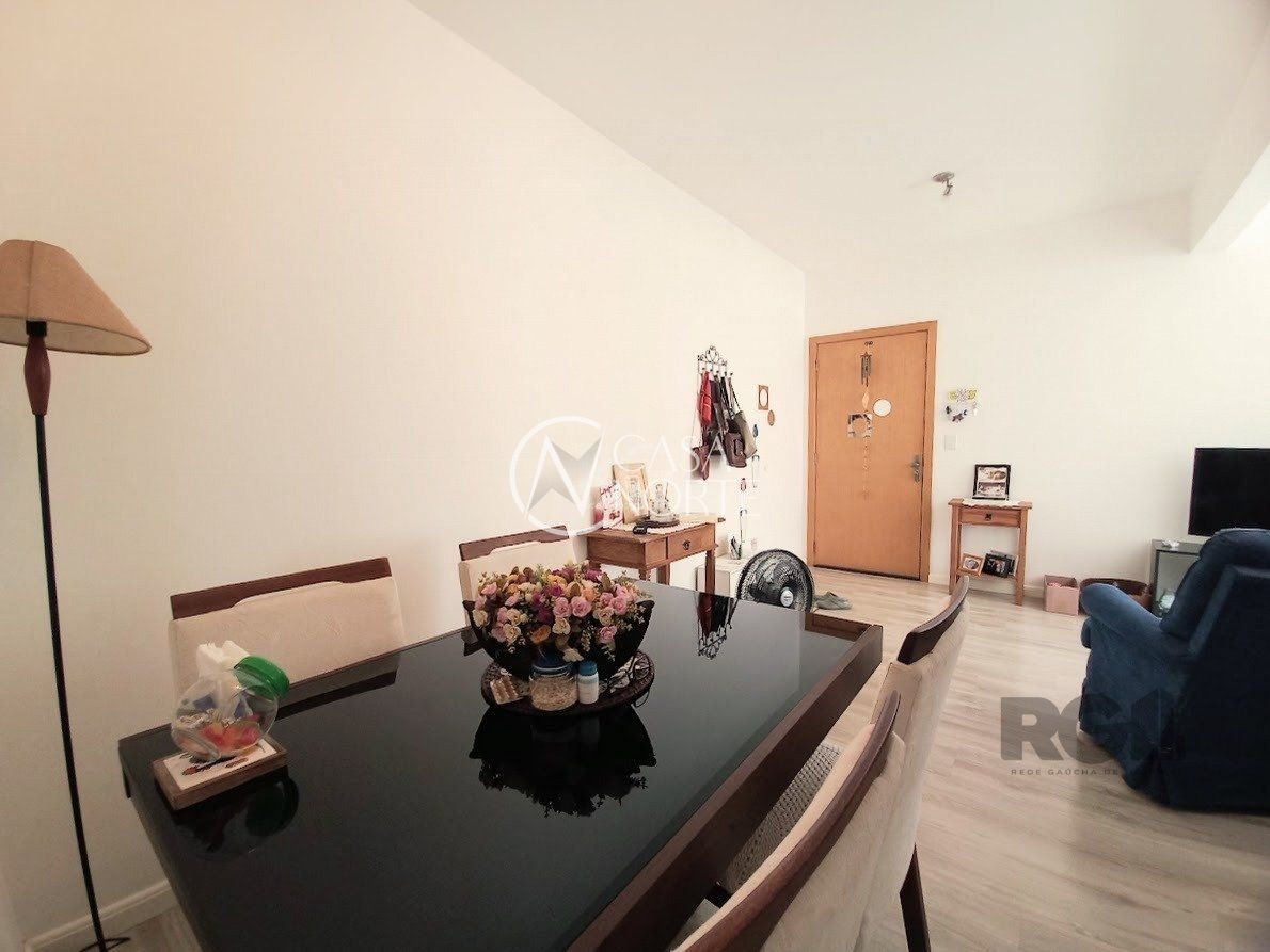 Apartamento à venda com 2 quartos, 72m², 1 suíte, 1 vaga, Rua Joaquim de Carvalho no bairro Vila Nova em Porto Alegre