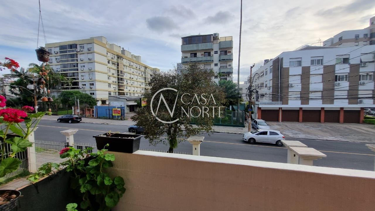 Apartamento à venda com 2 quartos, 73m², 1 vaga, Rua Santana no bairro Santana em Porto Alegre