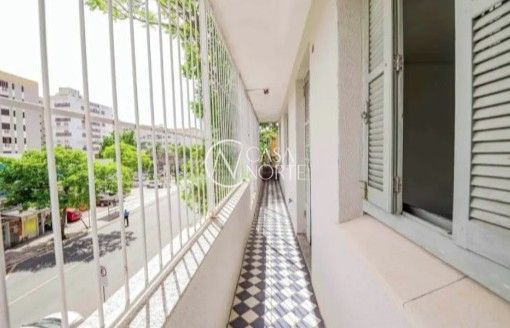 Apartamento à venda com 3 quartos, 101m², 1 suíte, Rua Santana no bairro Santana em Porto Alegre