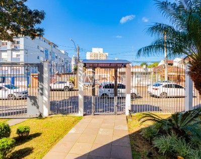 Cobertura à venda com 2 quartos, 161m², 1 suíte, 2 vagas, Rua Luiz de Camões no bairro Santo Antônio em Porto Alegre