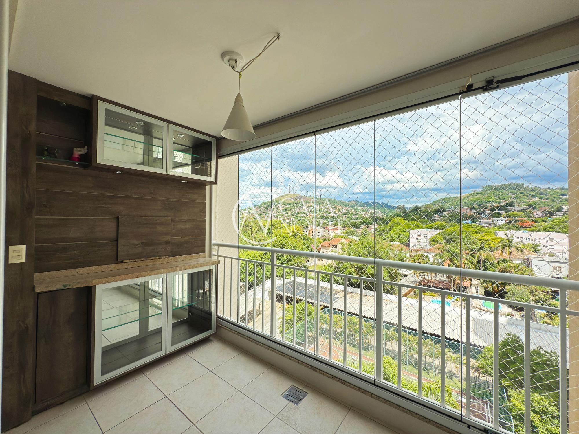 Apartamento à venda com 3 quartos, 82m², 1 suíte, 2 vagas, Rua Bispo William Thomas no bairro Teresópolis em Porto Alegre