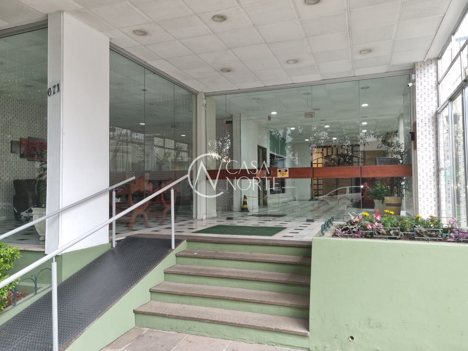 Apartamento à venda com 3 quartos, 99m², 1 suíte, 1 vaga, Rua Duque de Caxias no bairro Centro Histórico em Porto Alegre