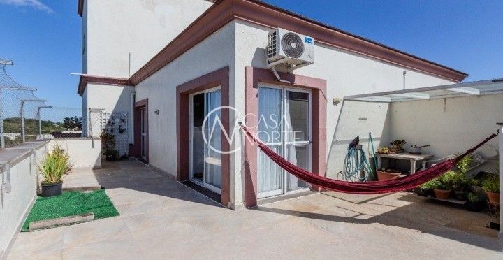 Cobertura à venda com 3 quartos, 134m², 1 suíte, 2 vagas, Avenida da Cavalhada no bairro Cavalhada em Porto Alegre