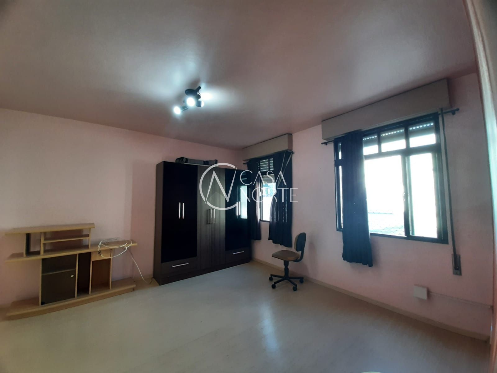 Apartamento à venda com 1 quarto, 36m², Avenida Bento Gonçalves no bairro Partenon em Porto Alegre