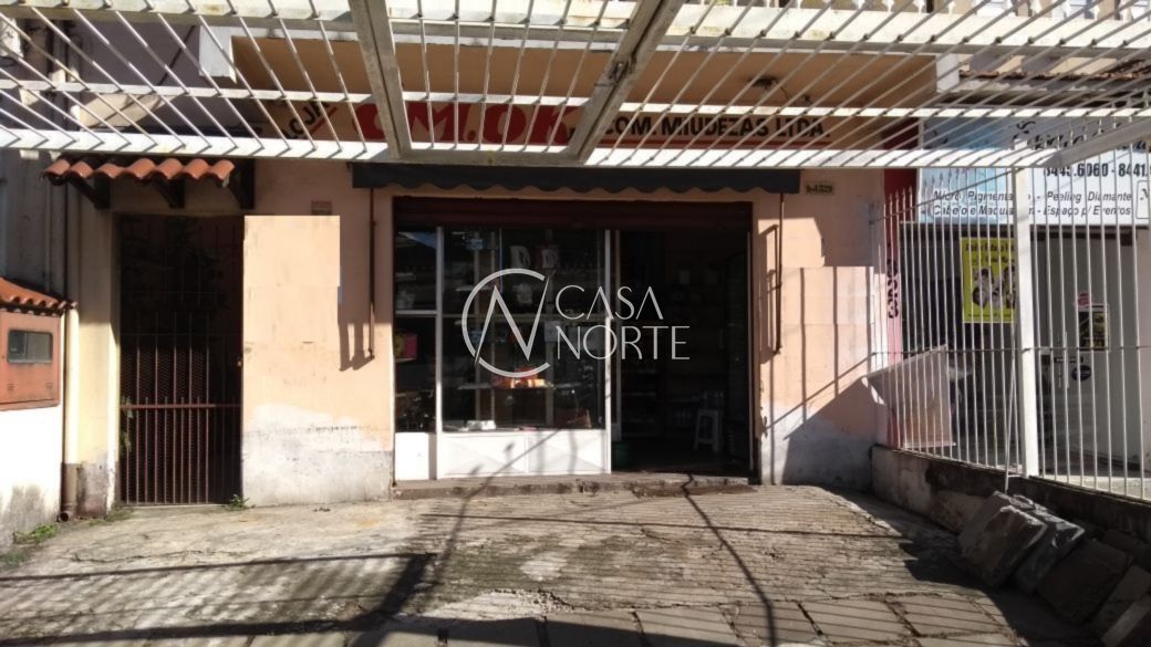 Casa à venda com 4 quartos, 206m², 2 vagas, Avenida Brasil no bairro Navegantes em Porto Alegre